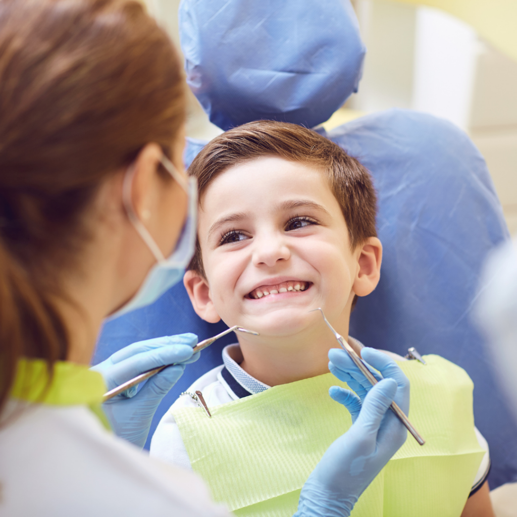 tips agar anak tidak takut ke dokter gigi
