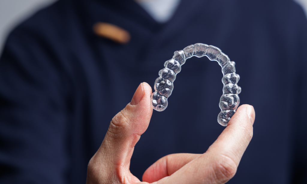 Dokter Gigi Spesialis Surabaya - Efektivitas Penggunaan Invisalign